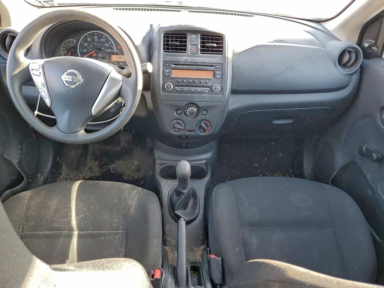 2015 NISSAN VERSA