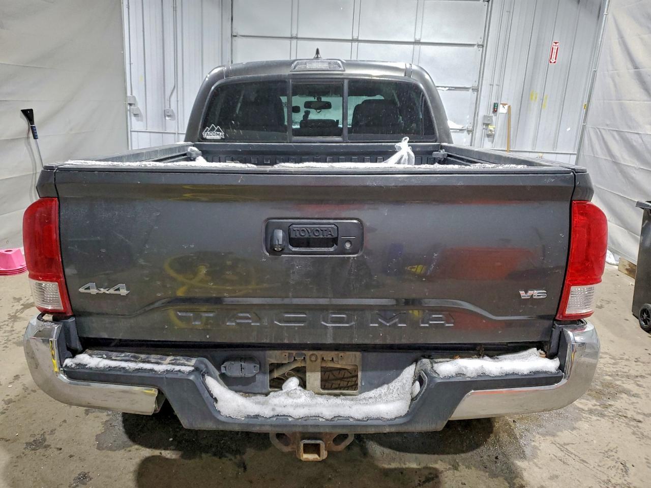 2016 TOYOTA TACOMA