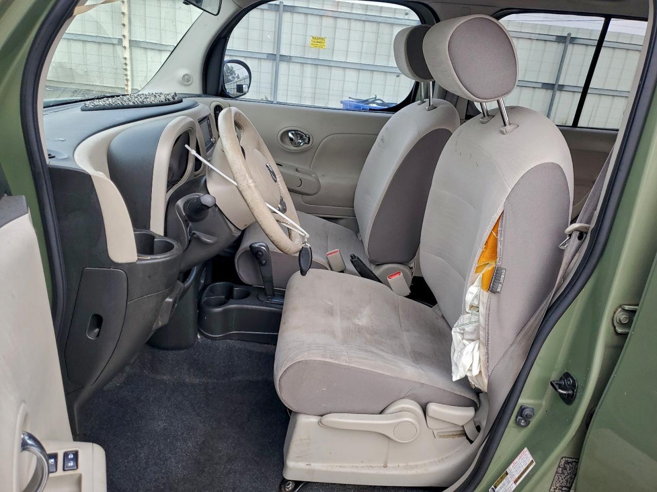 2010 NISSAN CUBE