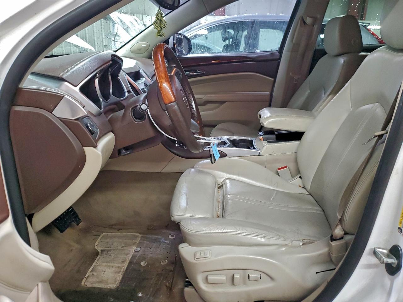 2010 CADILLAC SRX
