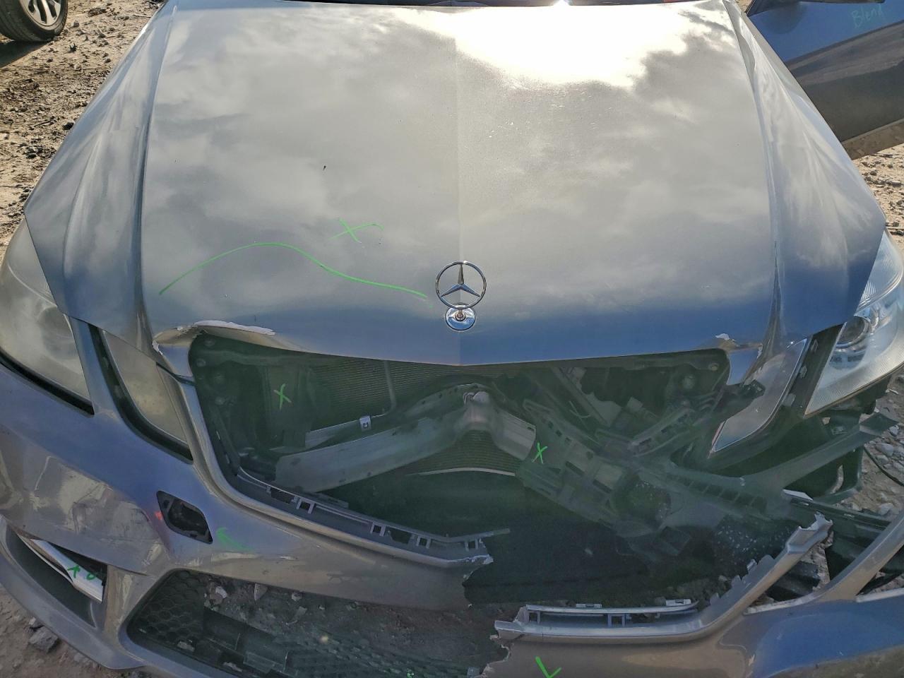 2013 MERCEDES-BENZ E-Class