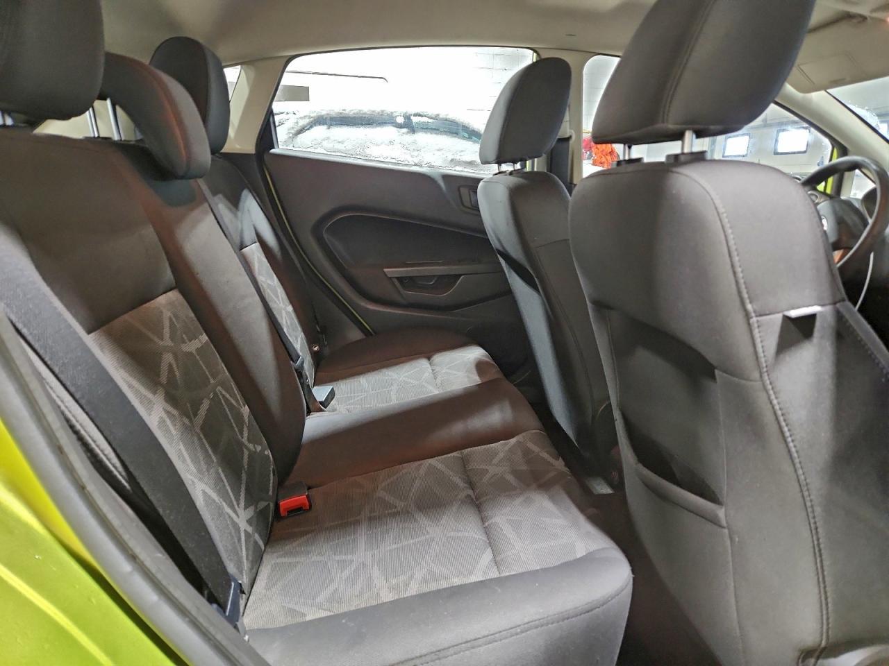 2011 FORD Fiesta