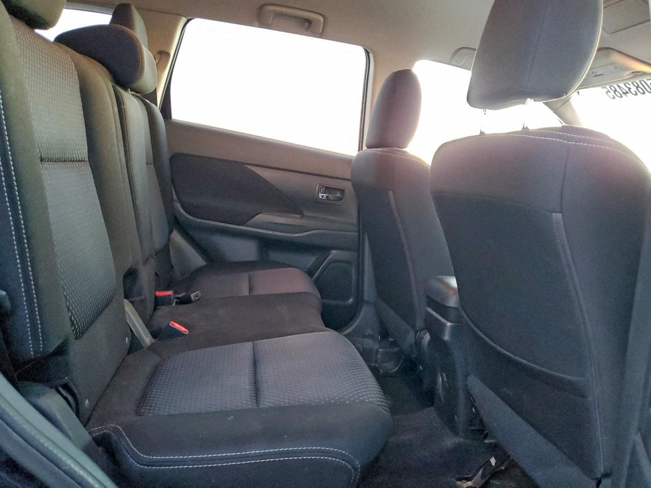 2018 MITSUBISHI outlander