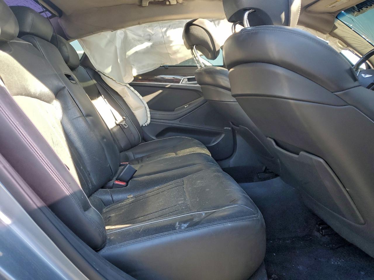 2015 HYUNDAI GENESIS
