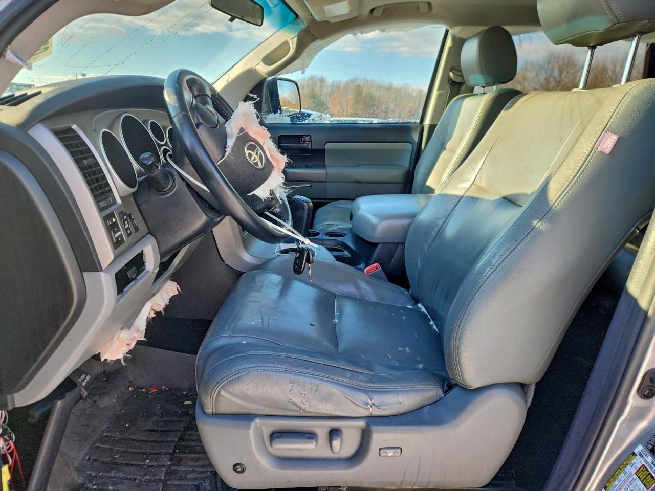 2012 TOYOTA Sequoia