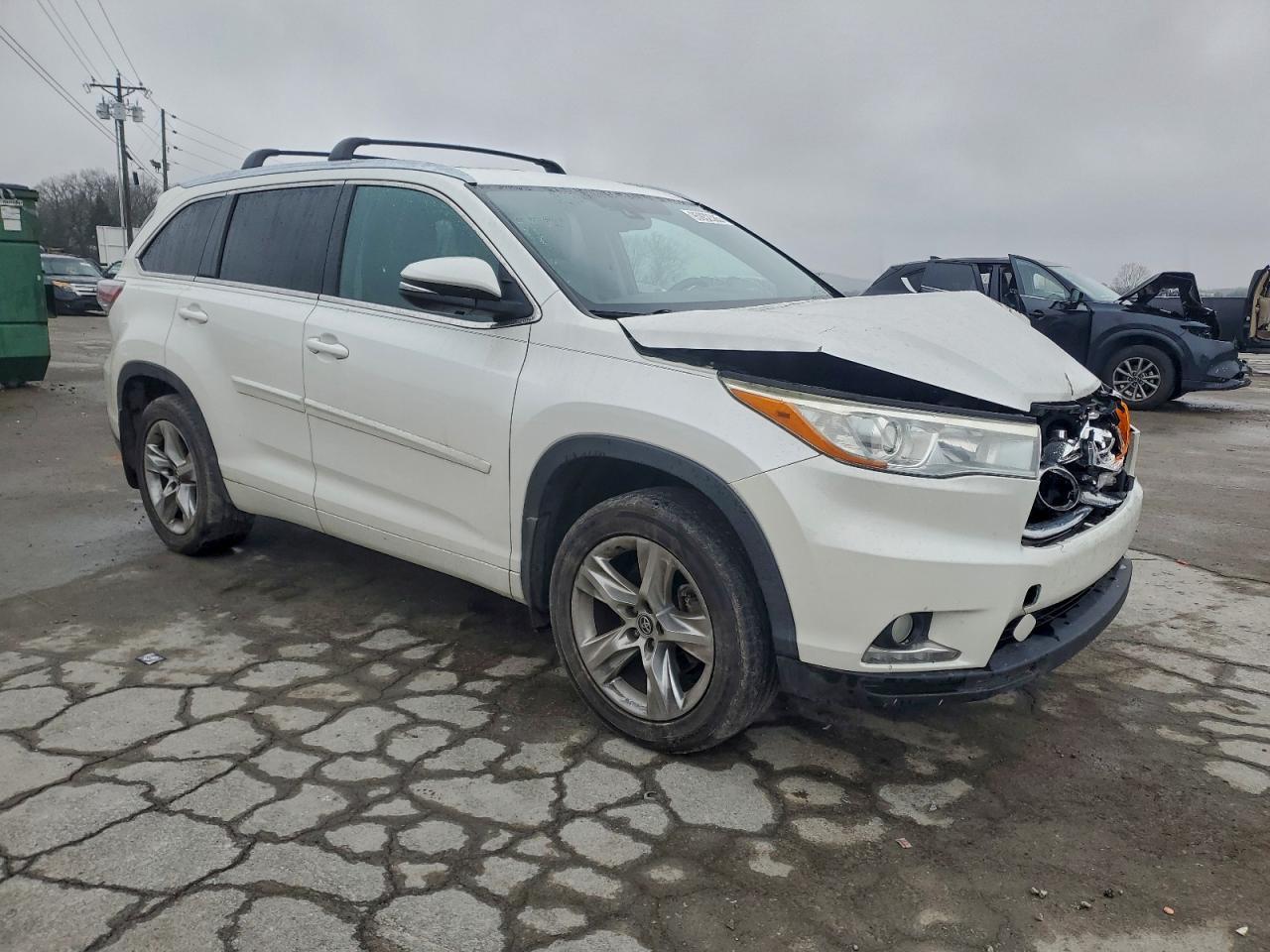 2016 TOYOTA HIGHLANDER