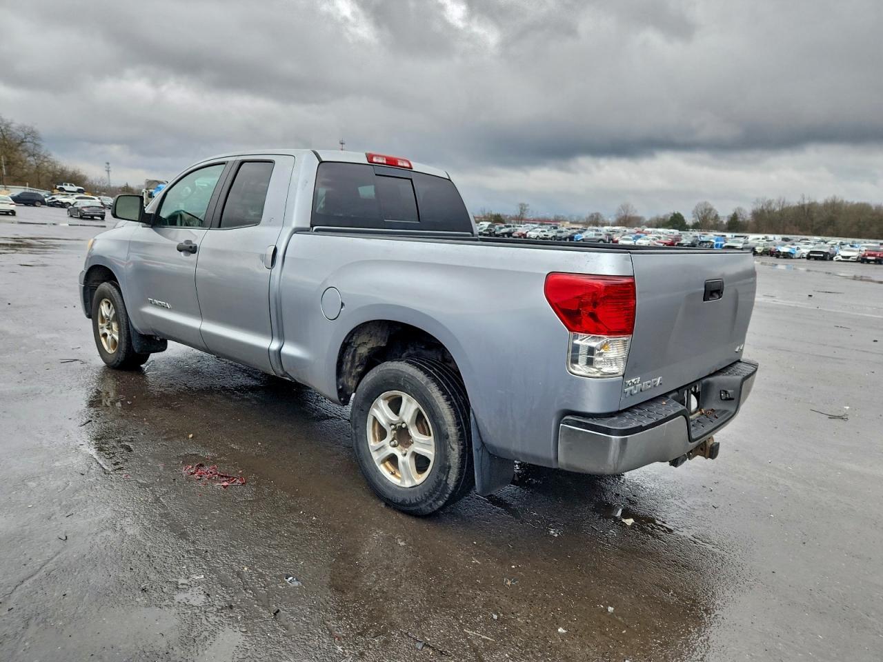 2011 TOYOTA TUNDRA