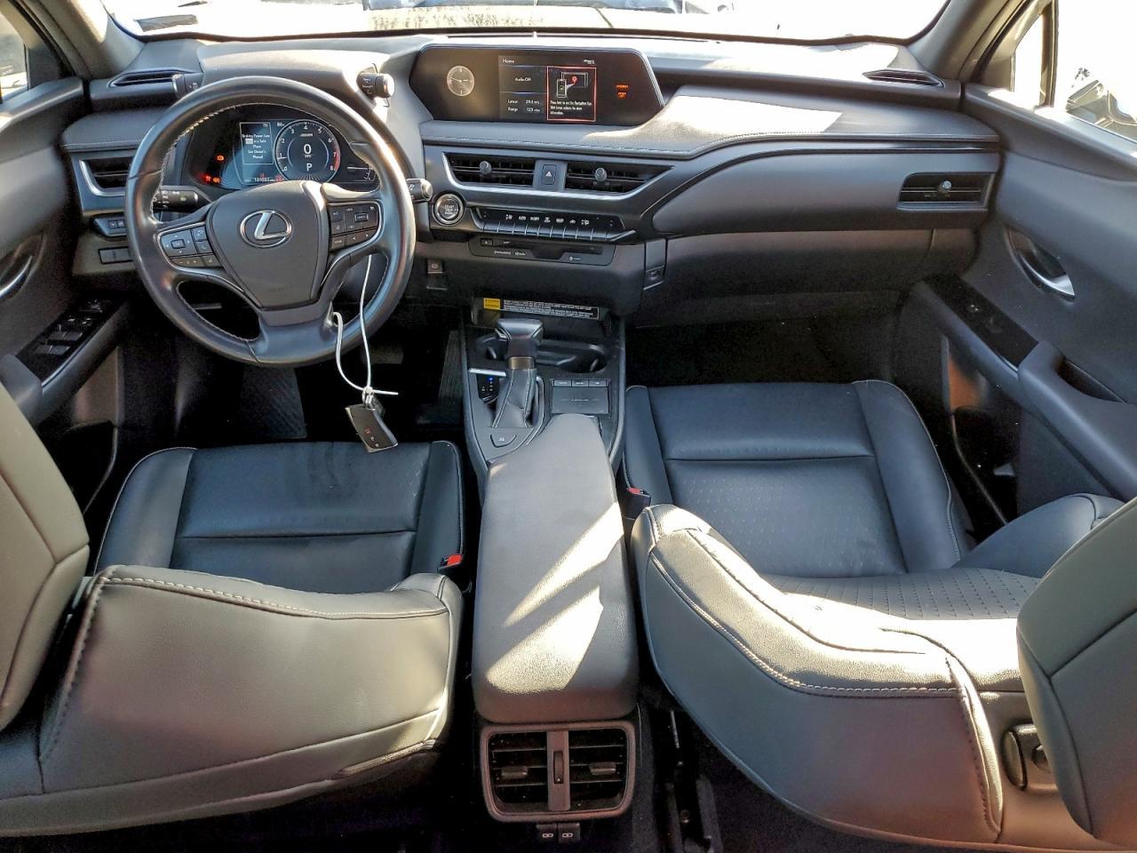 2021 LEXUS UX 200