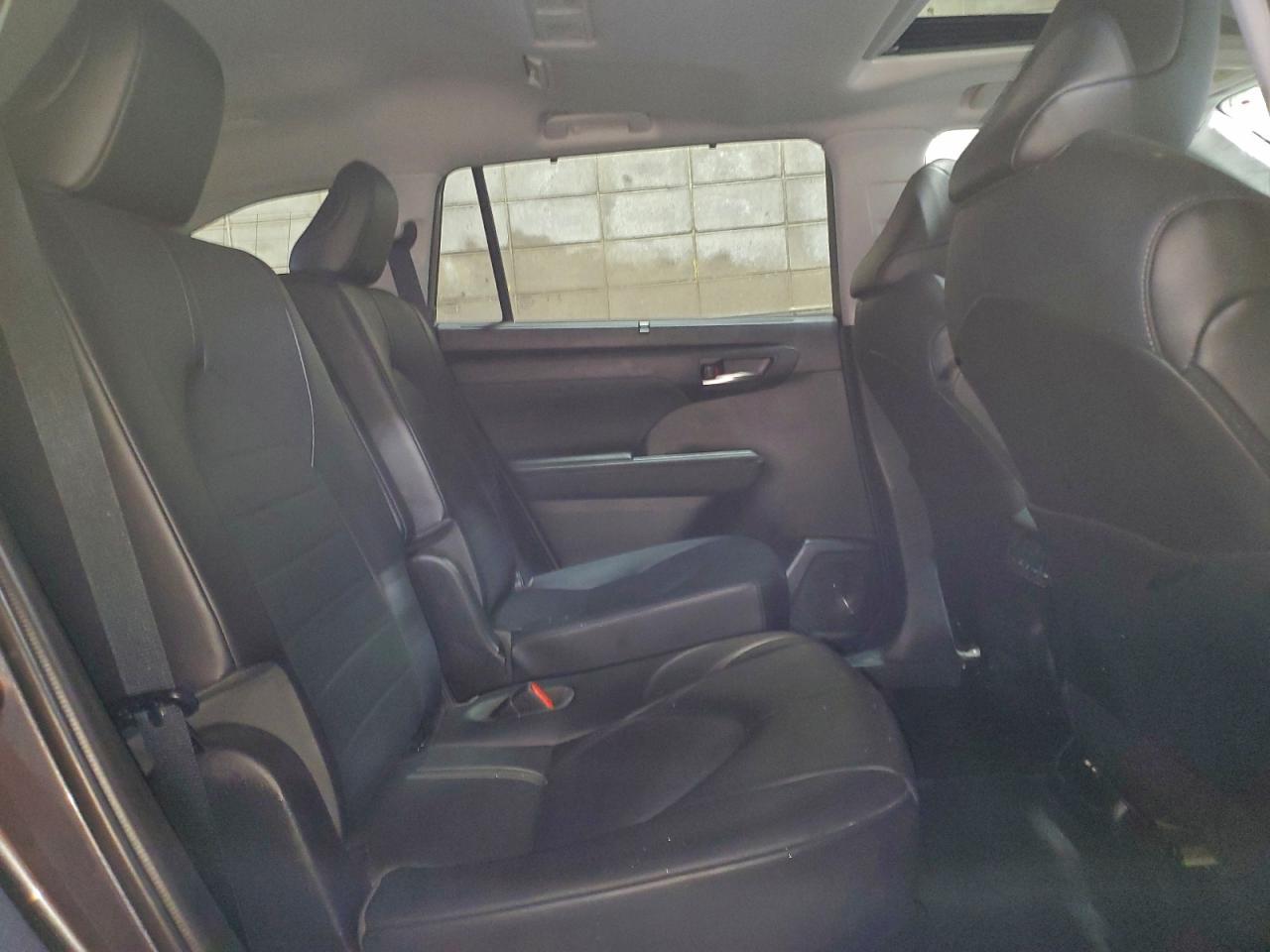 2020 TOYOTA HIGHLANDER