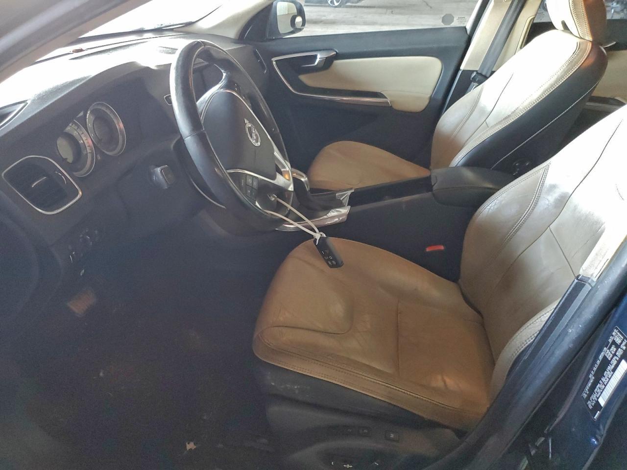 2013 VOLVO S60
