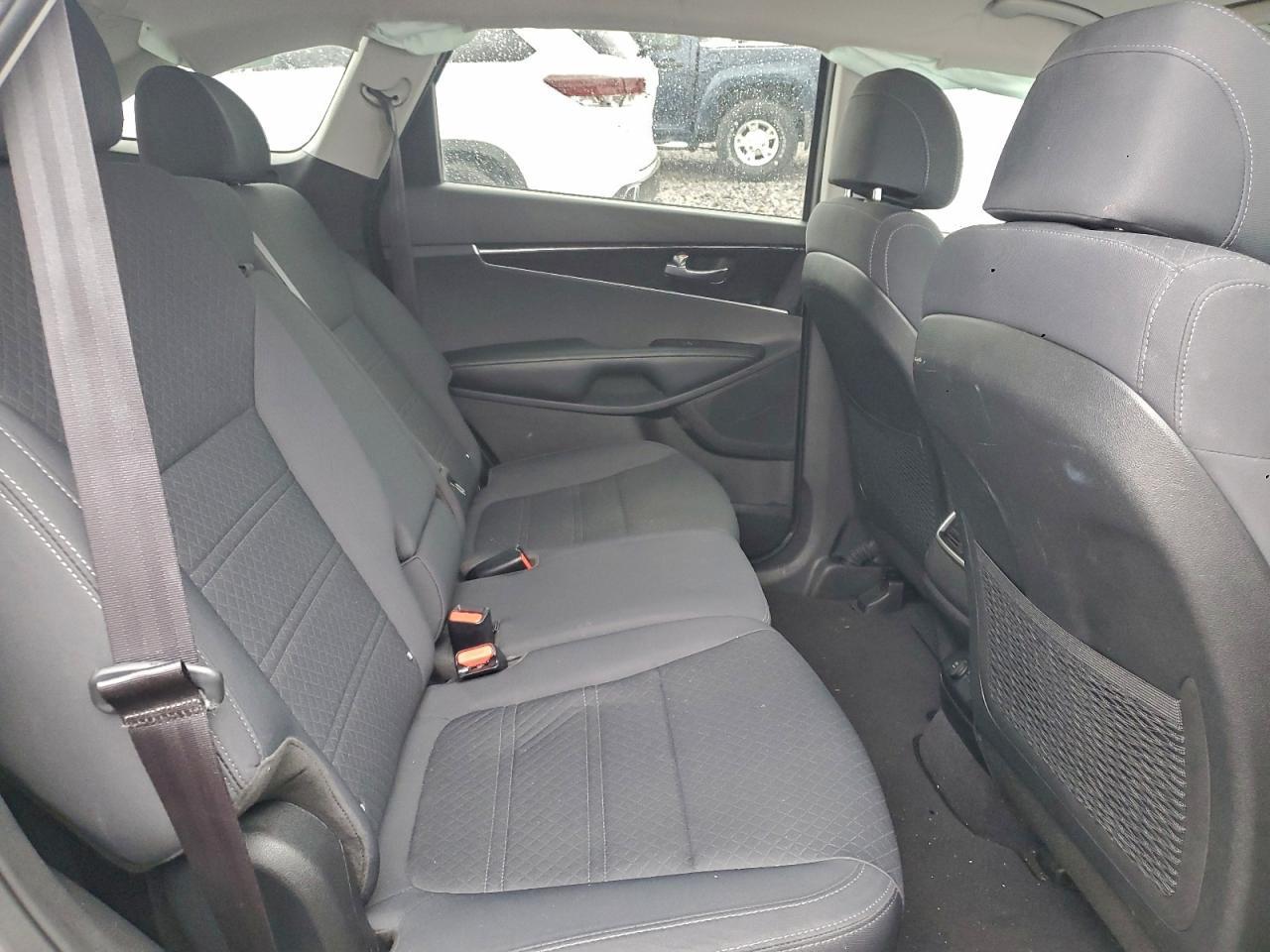 2017 KIA SORENTO
