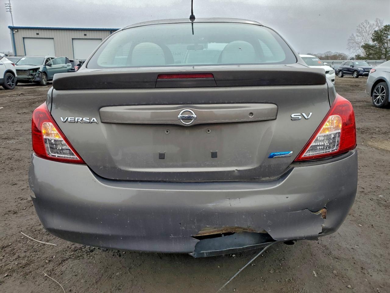 2013 NISSAN VERSA