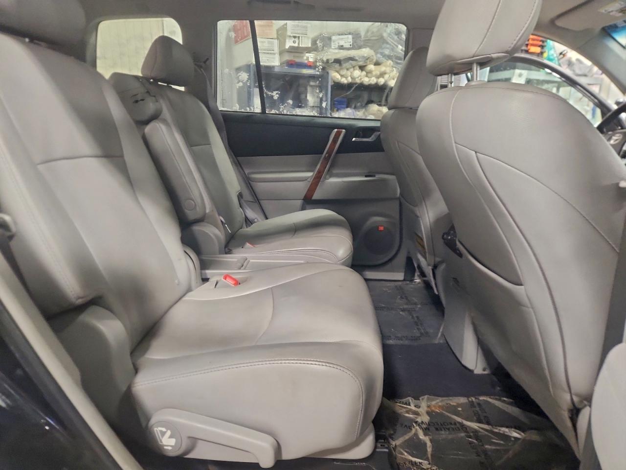 2012 TOYOTA HIGHLANDER