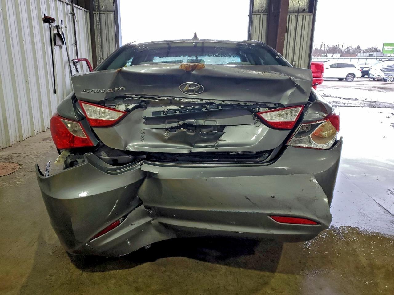 2011 HYUNDAI SONATA