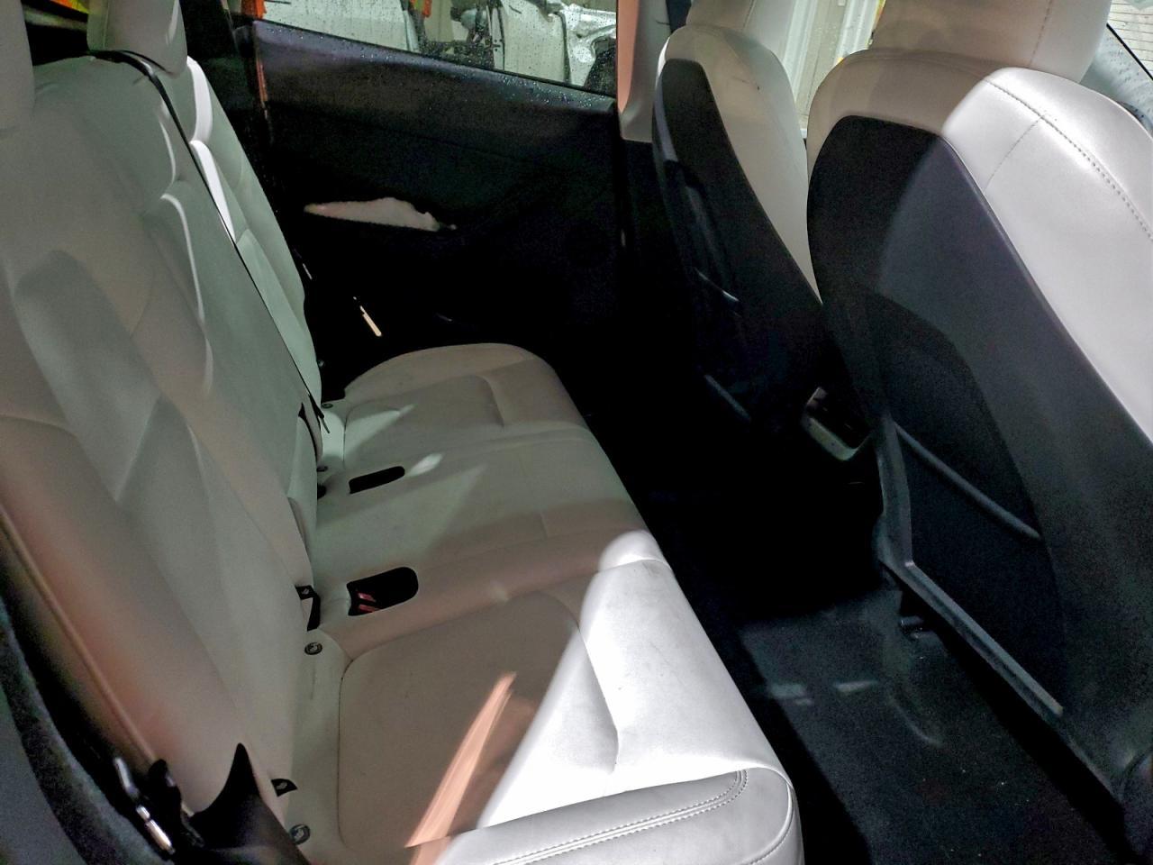 2025 TESLA MODEL Y