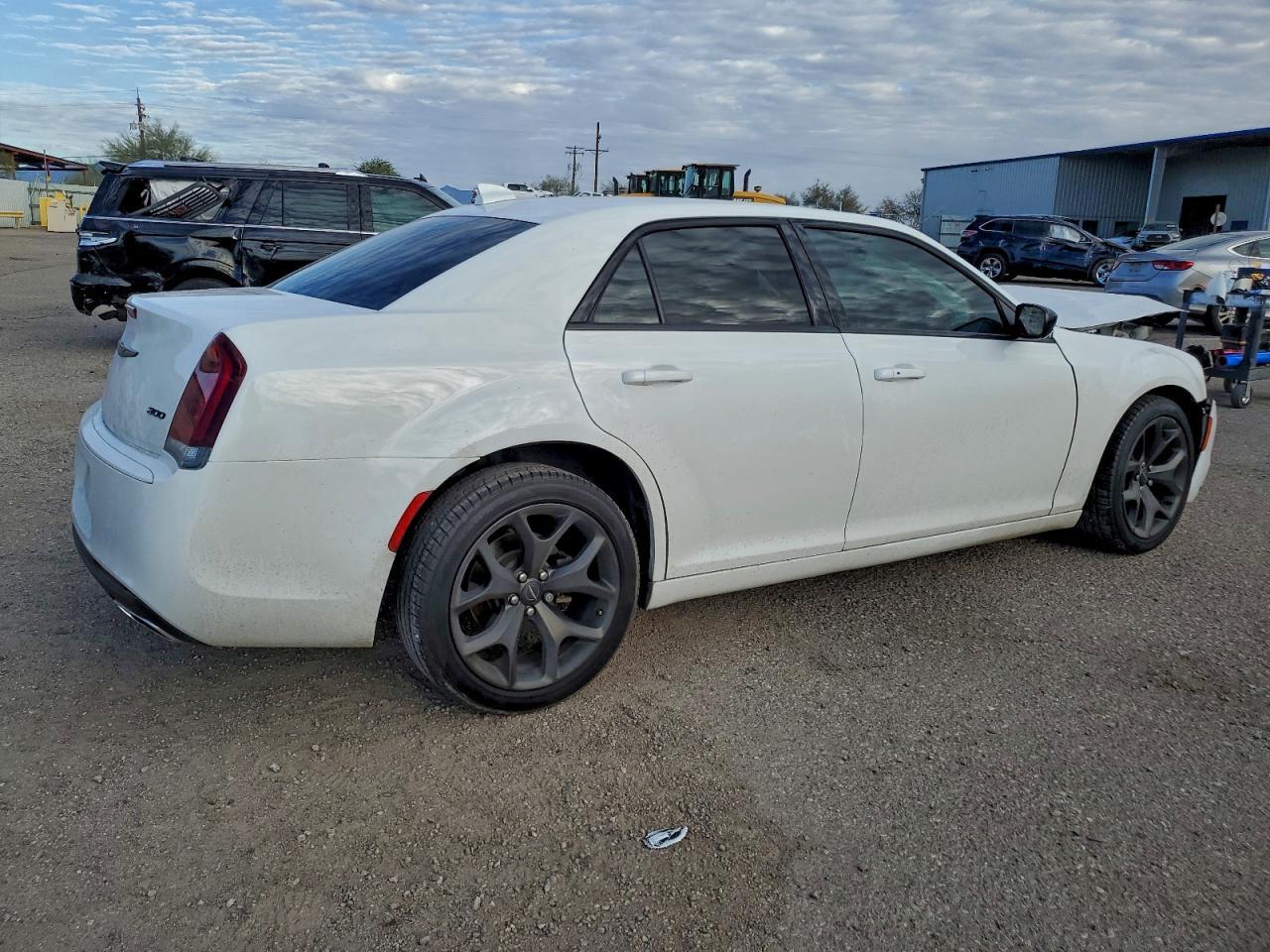 2021 CHRYSLER 300