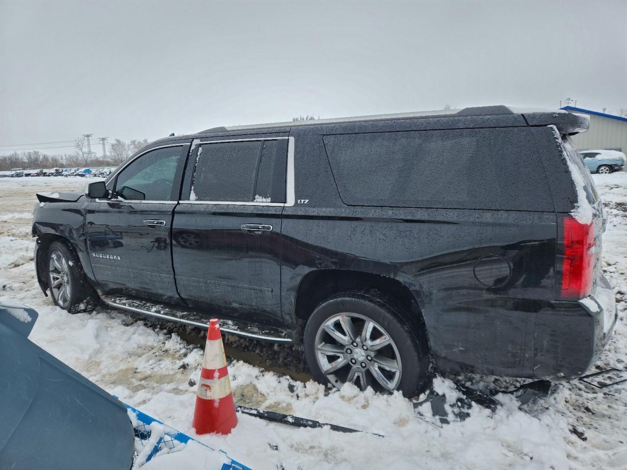 2016 CHEVROLET Suburban