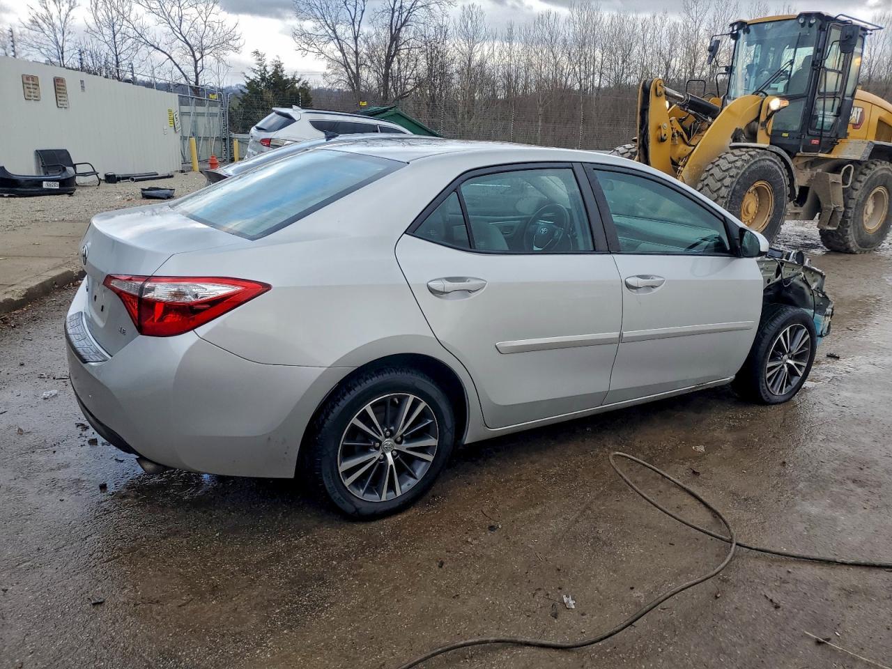 2016 TOYOTA COROLLA