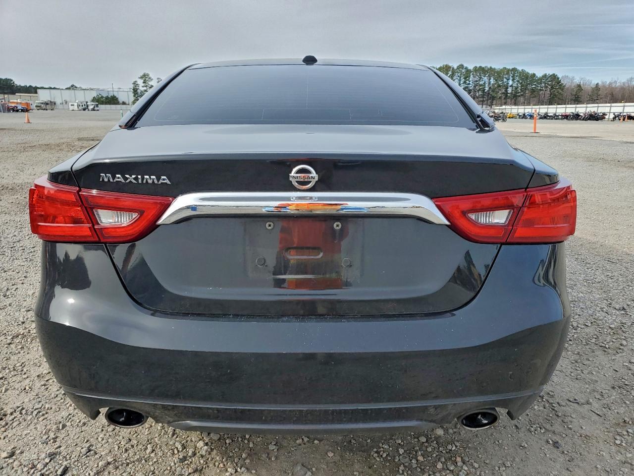 2017 NISSAN Maxima