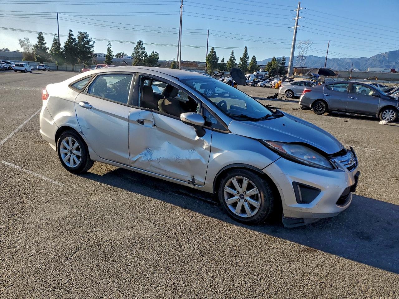 2013 FORD Fiesta