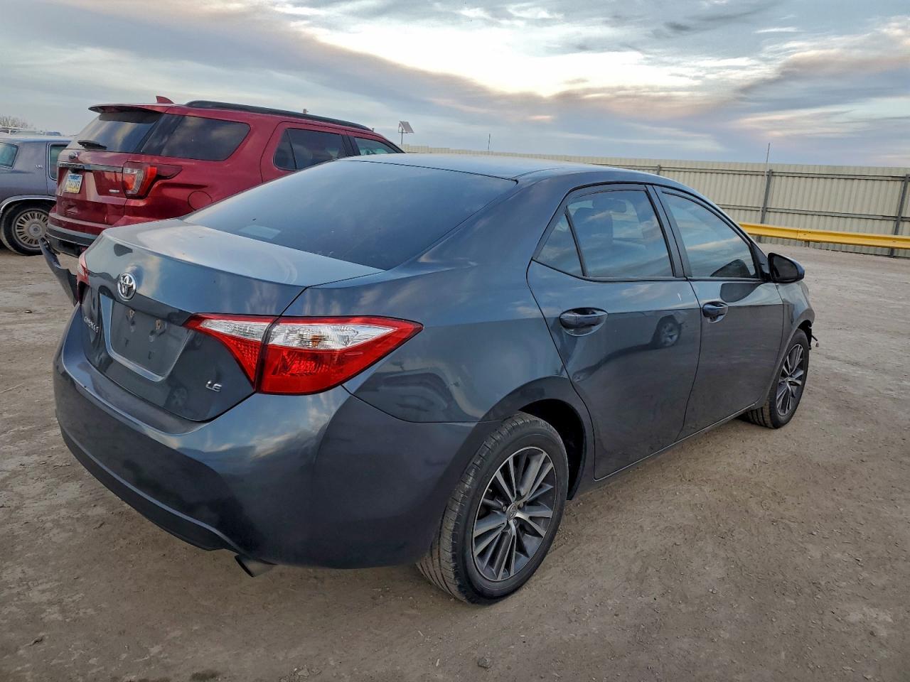 2016 TOYOTA COROLLA