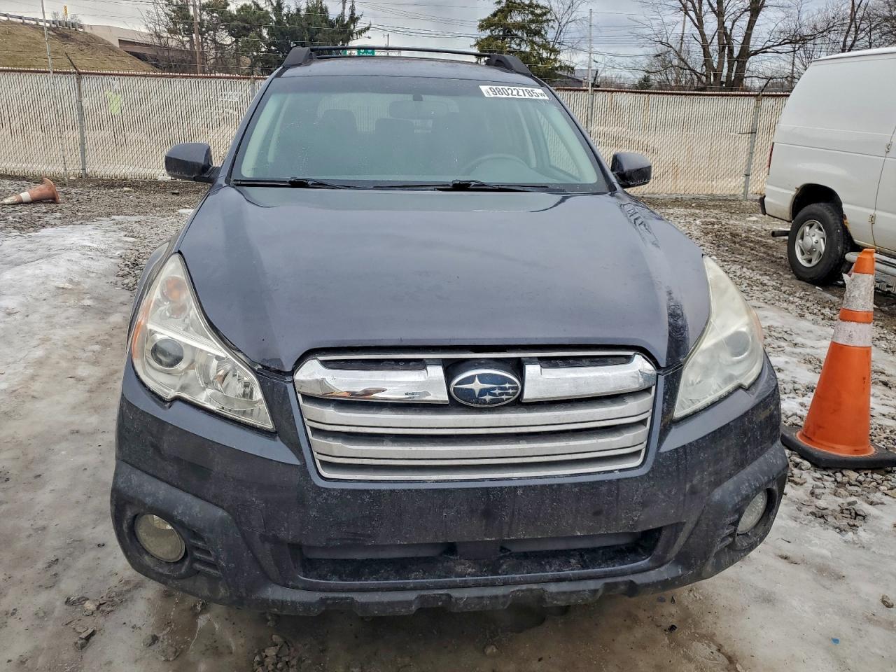 2013 SUBARU Outback