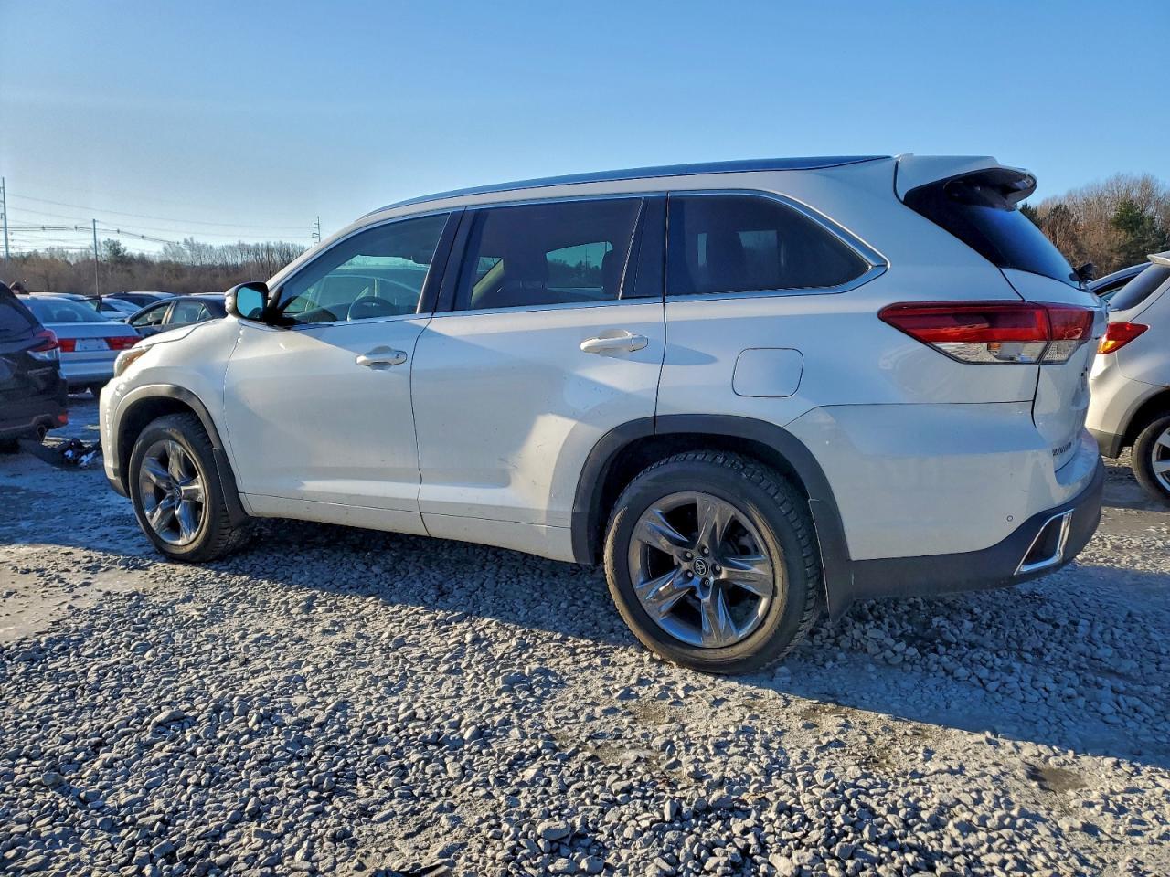 2017 TOYOTA HIGHLANDER