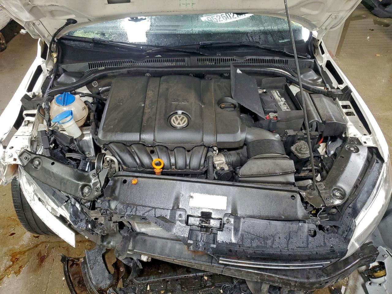 2012 VOLKSWAGEN JETTA