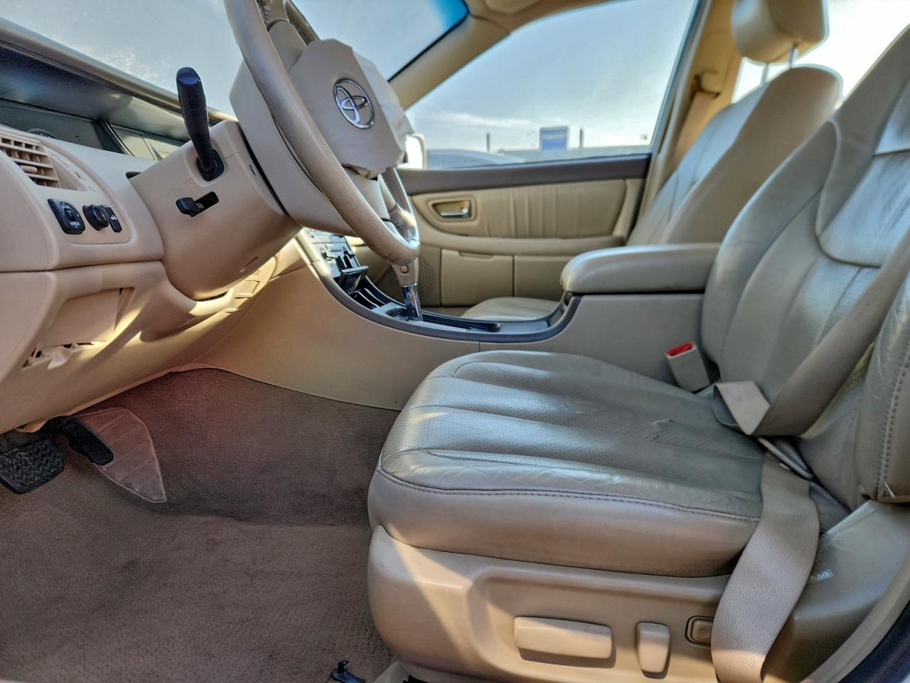 2003 TOYOTA Avalon