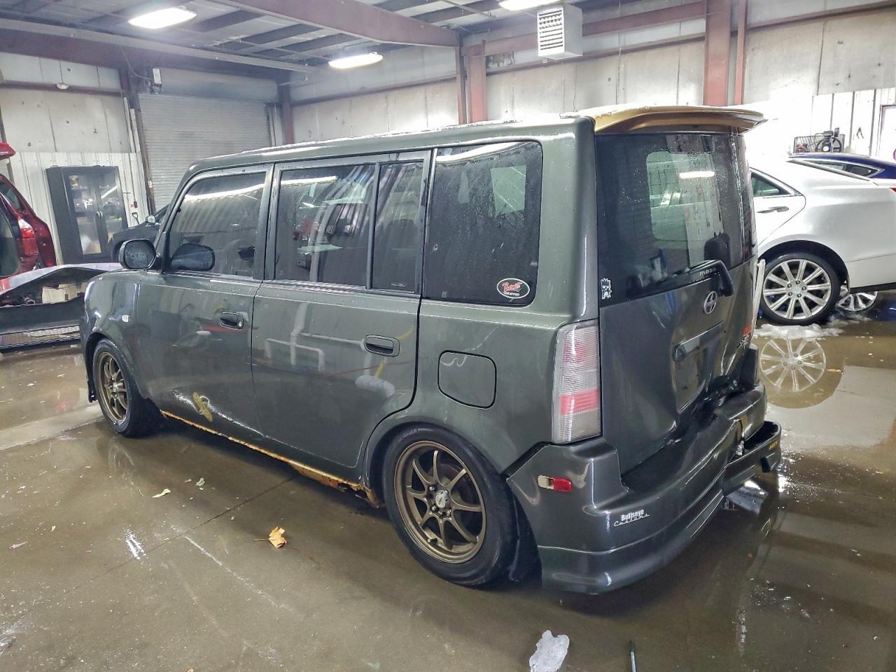 2005 TOYOTA SCION
