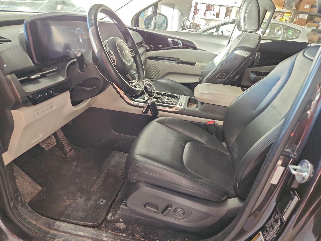 2023 KIA Carnival