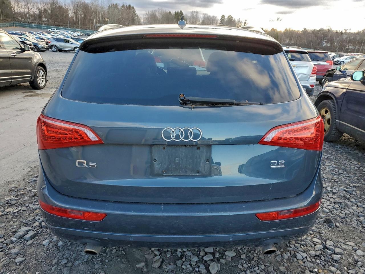 2010 AUDI Q5