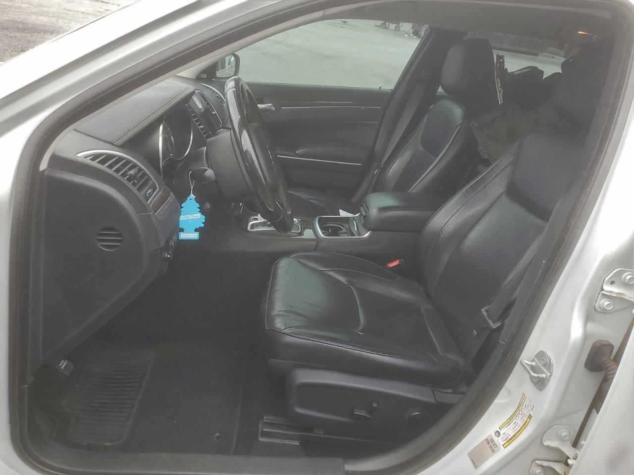 2019 CHRYSLER 300