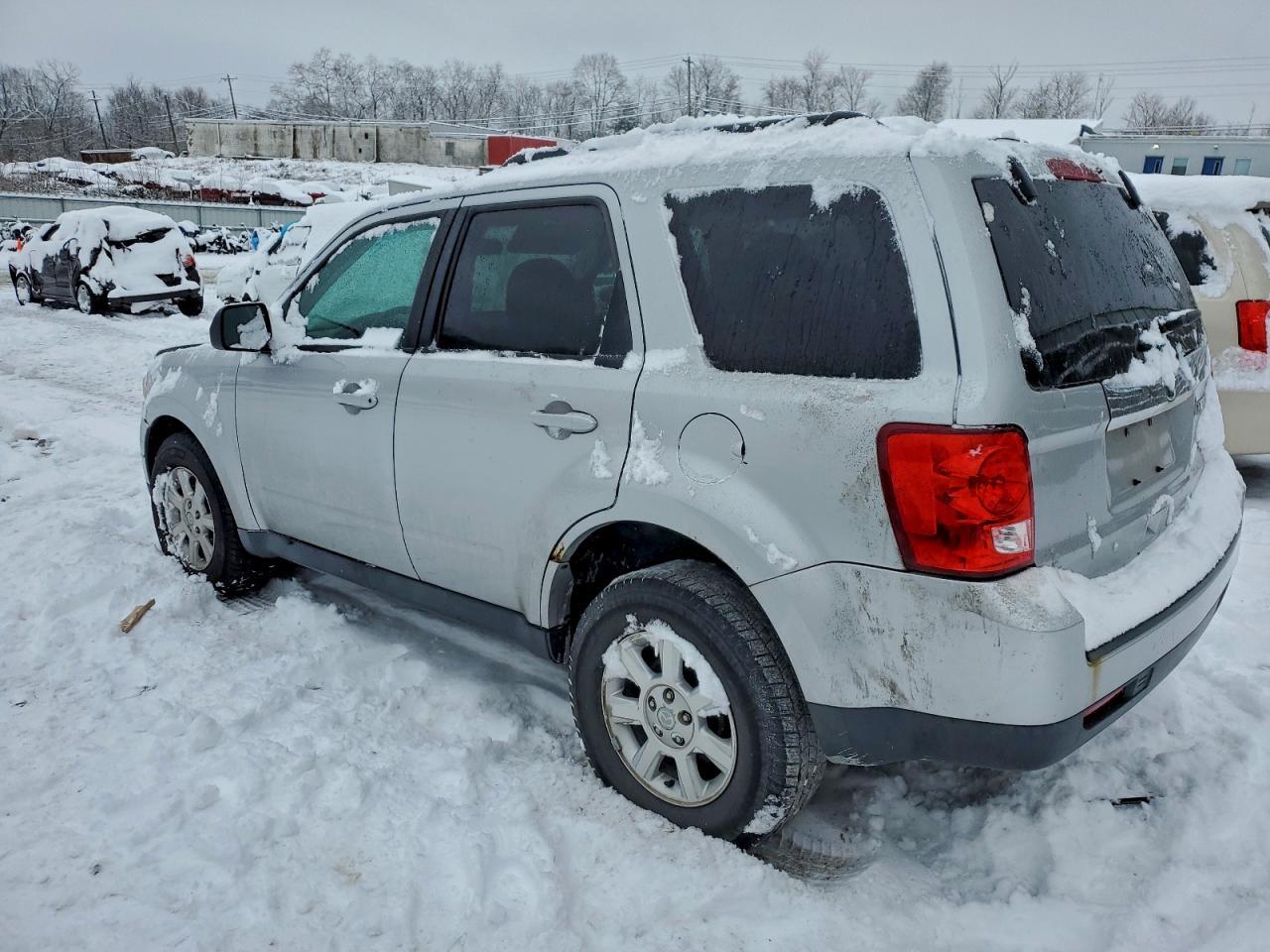 2010 MAZDA Tribute
