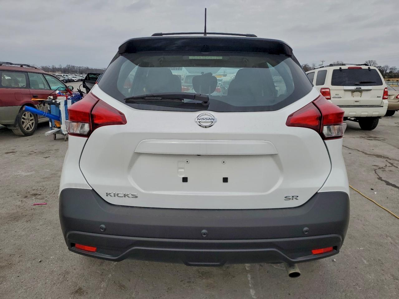 2018 NISSAN KICKS