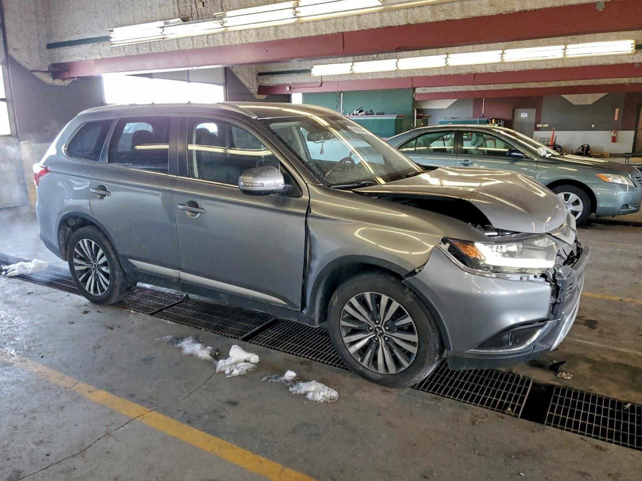 2020 MITSUBISHI outlander