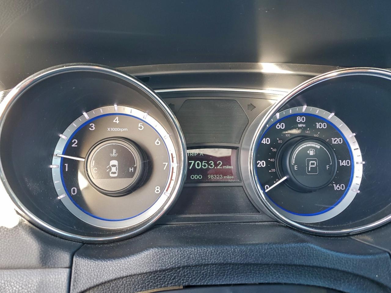 2011 HYUNDAI SONATA
