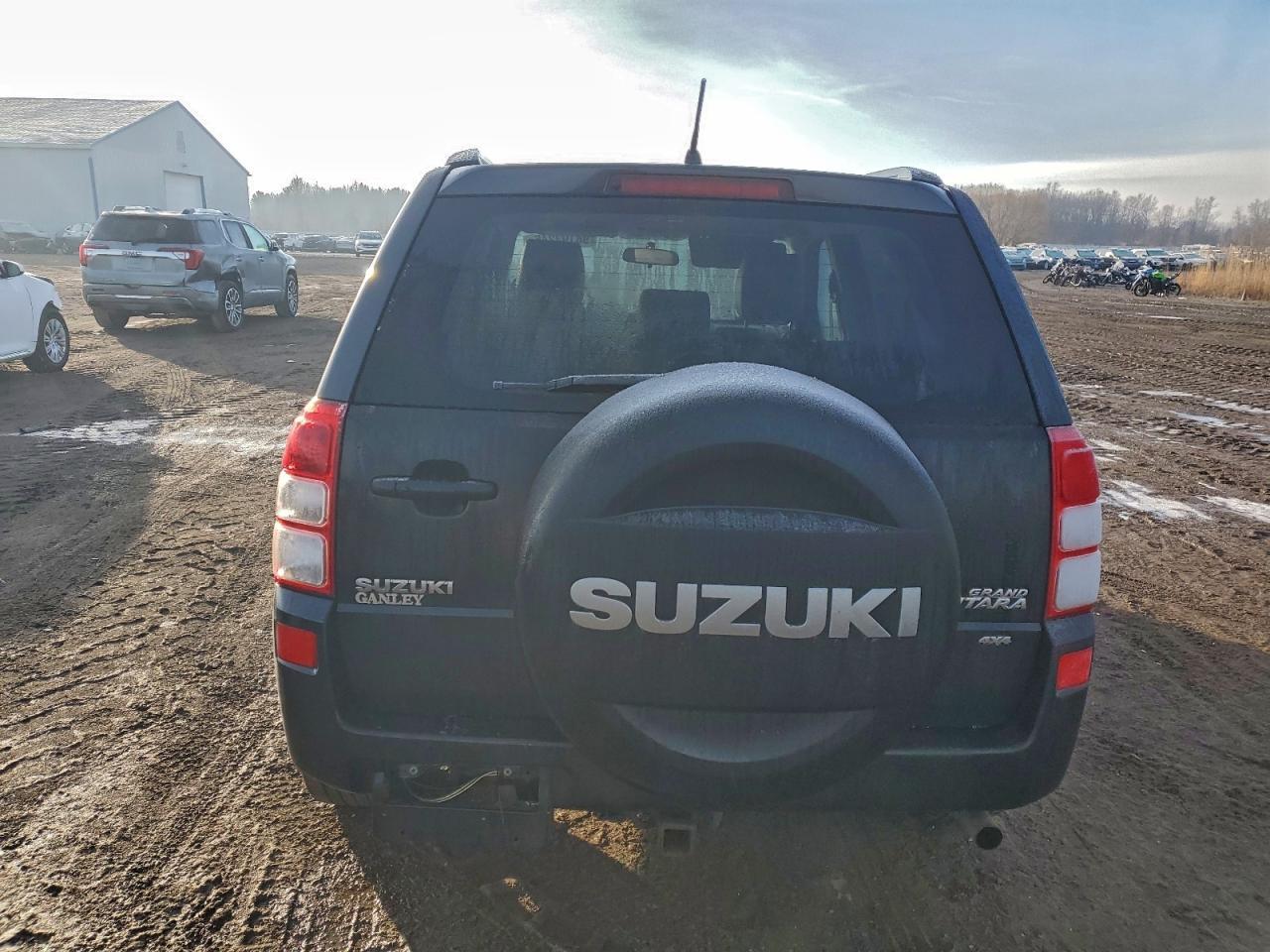 2011 SUZUKI Grand Vitara