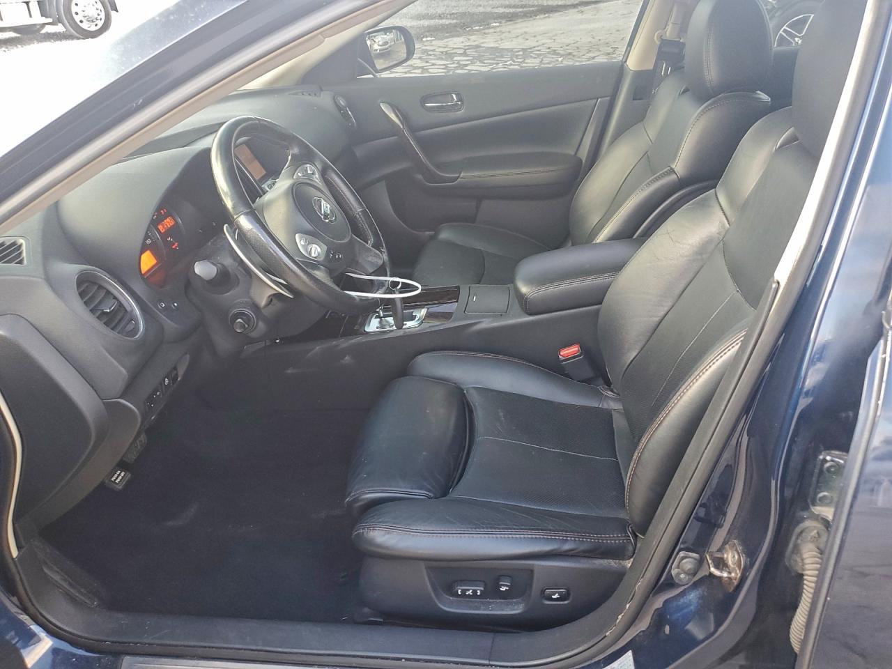 2010 NISSAN Maxima