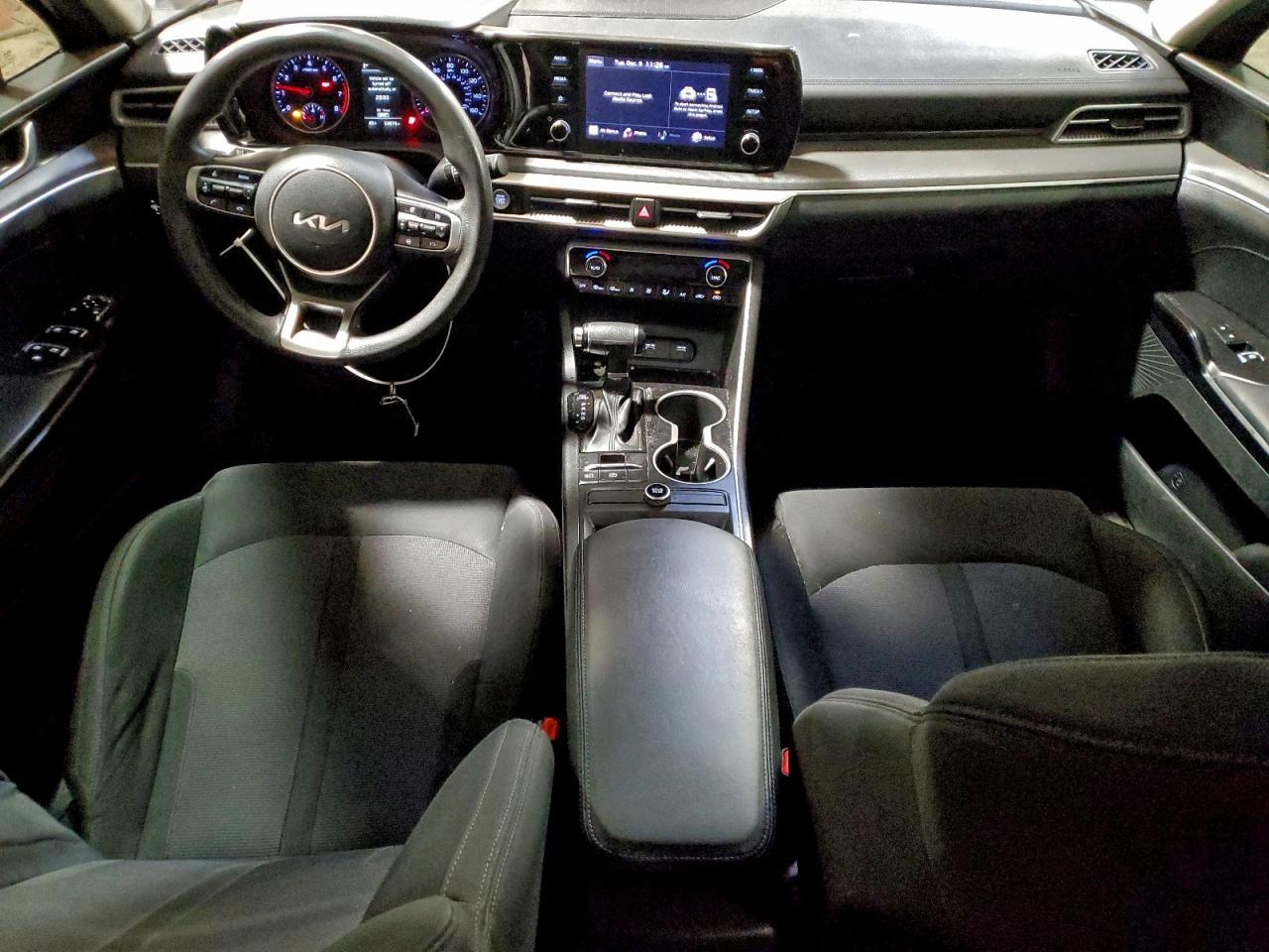 2022 KIA K5