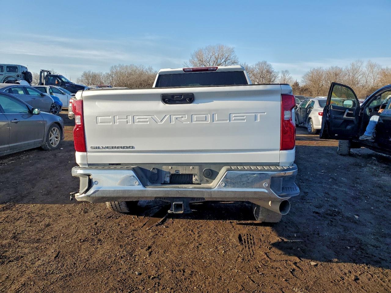 2025 CHEVROLET Silverado