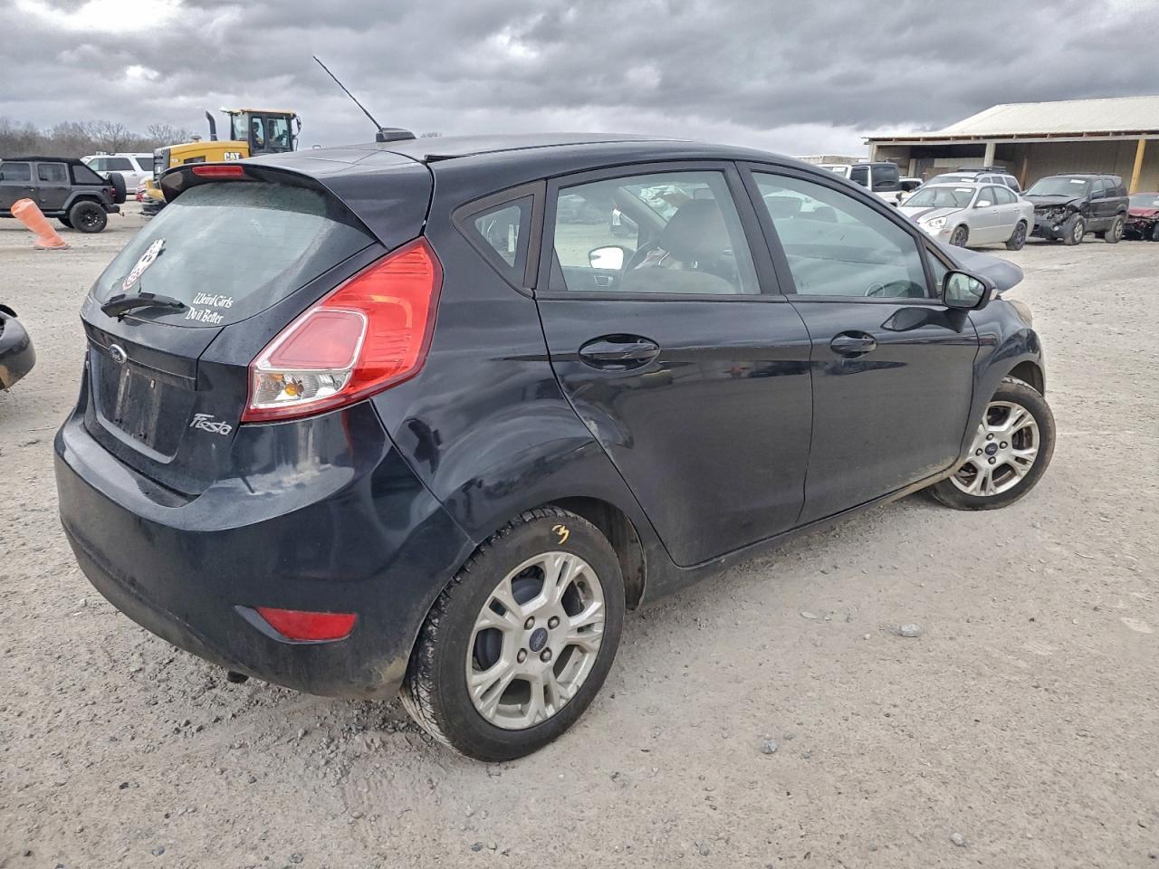 2016 FORD Fiesta