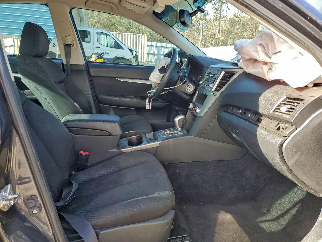 2010 SUBARU Legacy