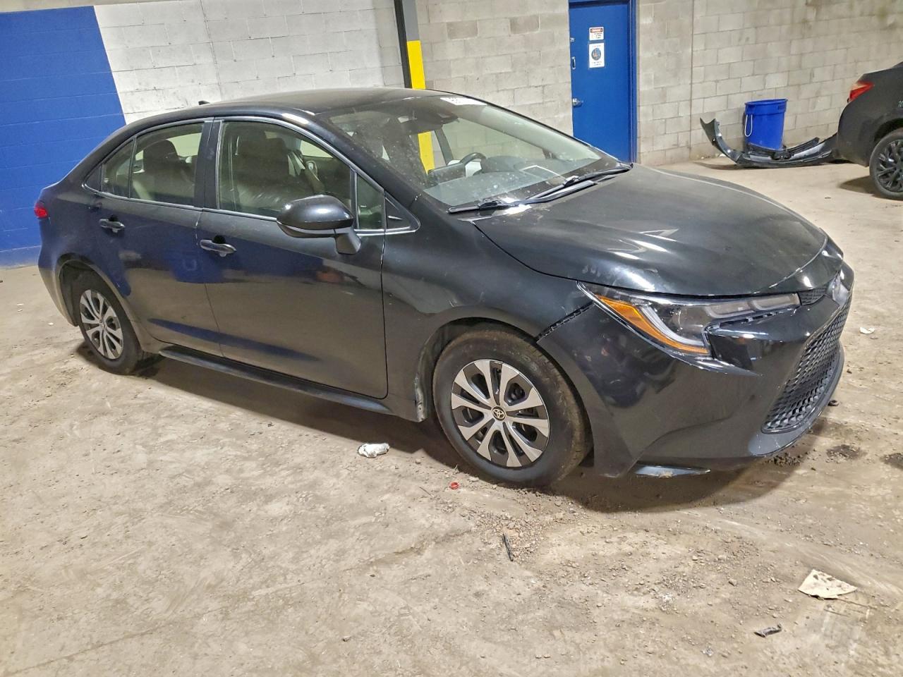 2022 TOYOTA COROLLA