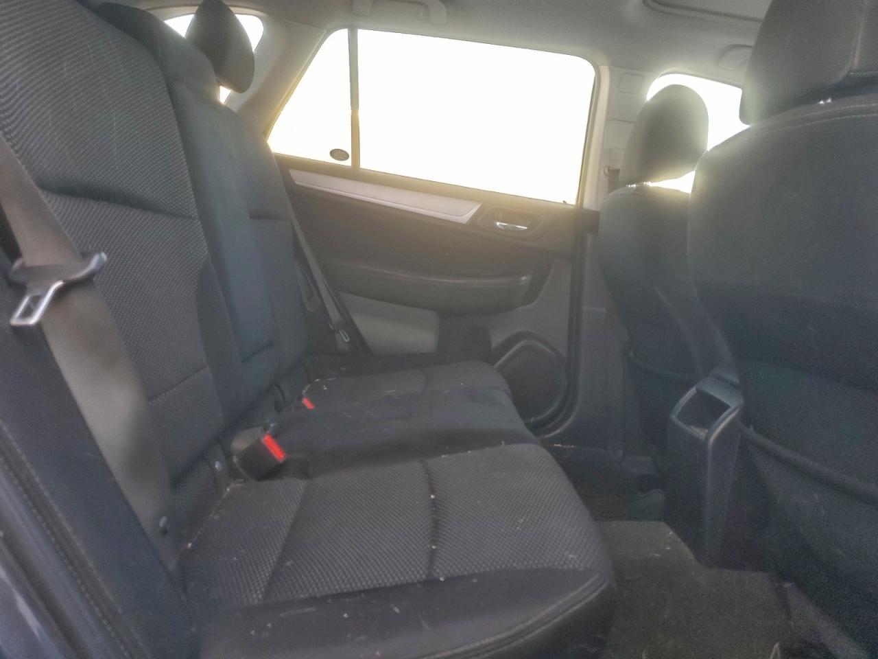 2016 SUBARU Outback