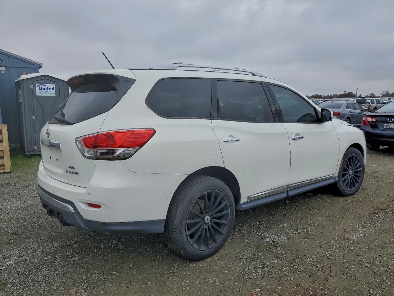 2013 NISSAN PATHFINDER