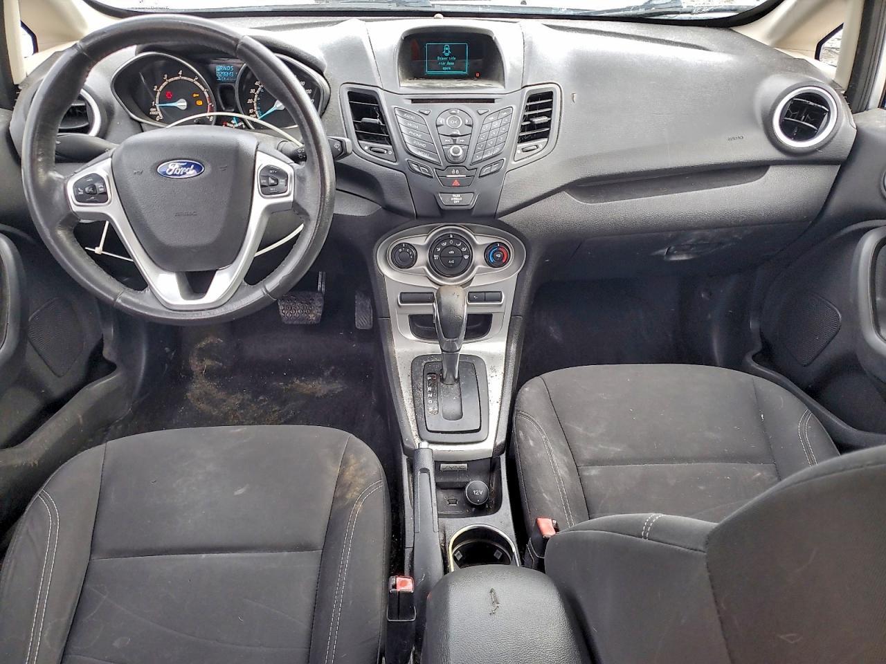 2015 FORD Fiesta
