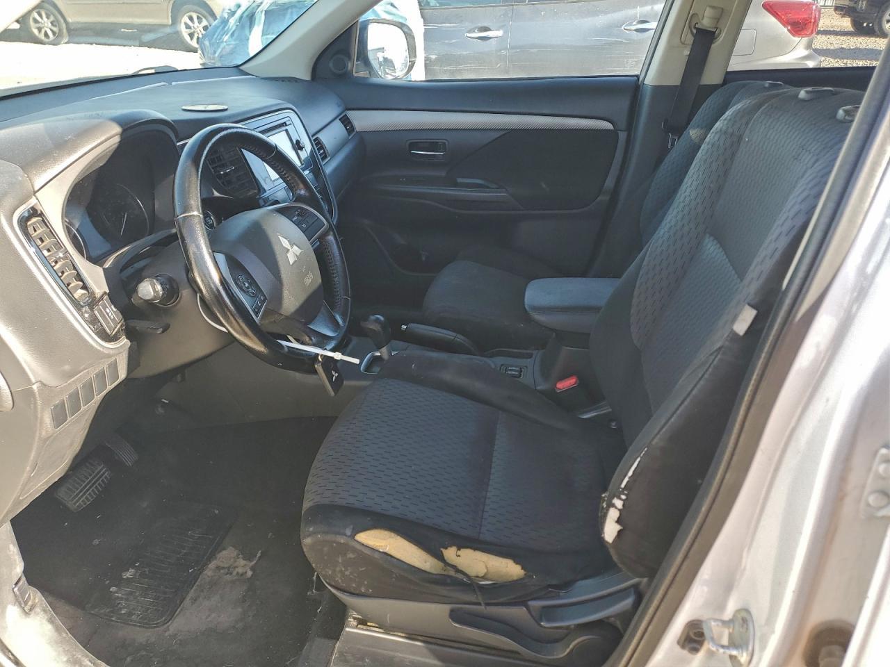 2014 MITSUBISHI outlander