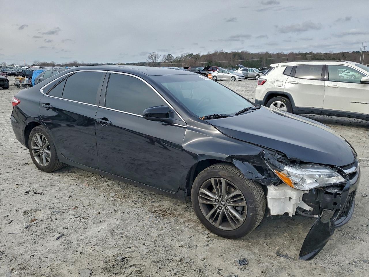 2016 TOYOTA CAMRY