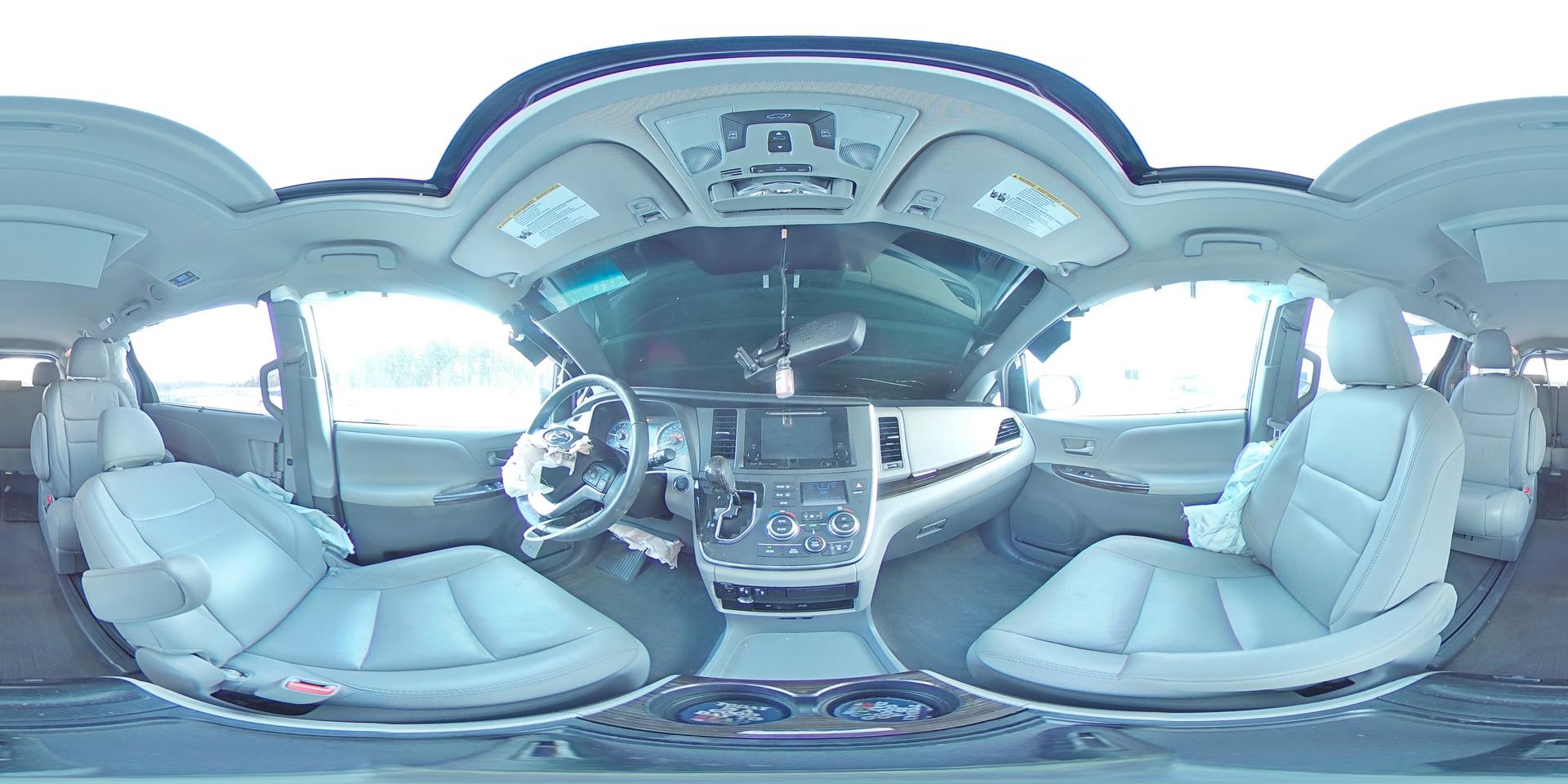2017 TOYOTA SIENNA